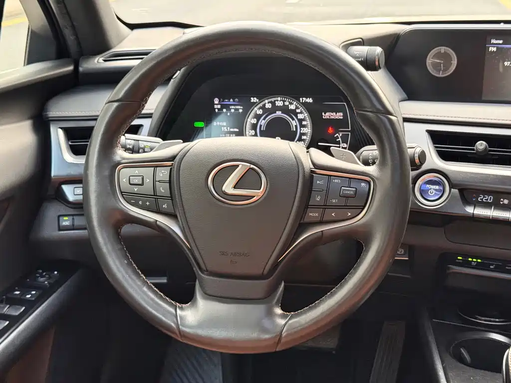 Lexus UX New Energy — миниатюра 9