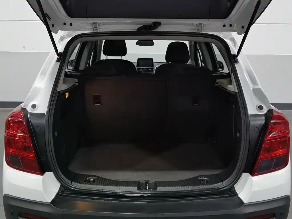 Chevrolet Trax — миниатюра 16