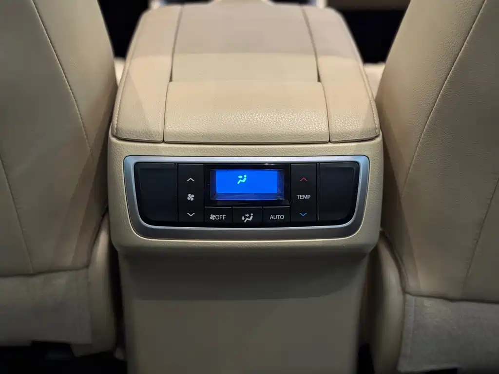 Toyota Highlander — миниатюра 20