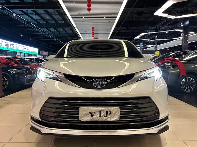 TOYOTA SIENNA 2022