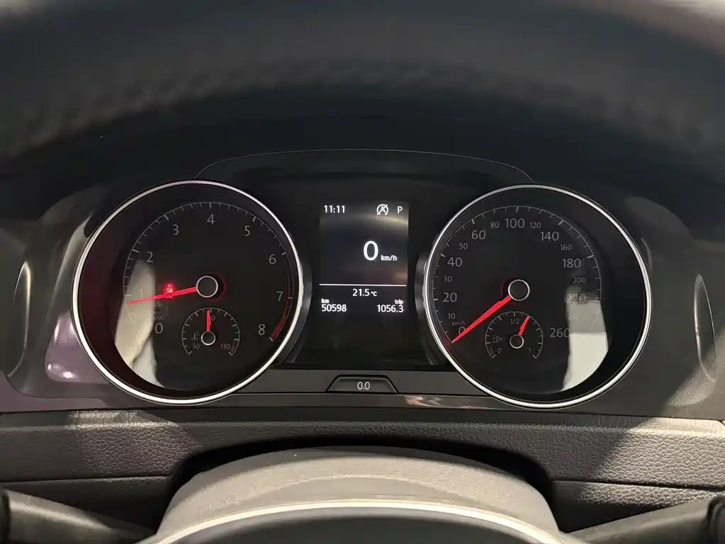 Volkswagen Golf 2018 230TSI AT Luxury