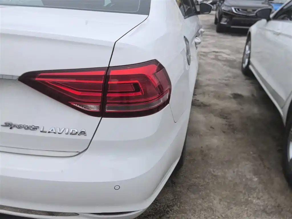 Volkswagen Lavida 2019 1.5L AT VI