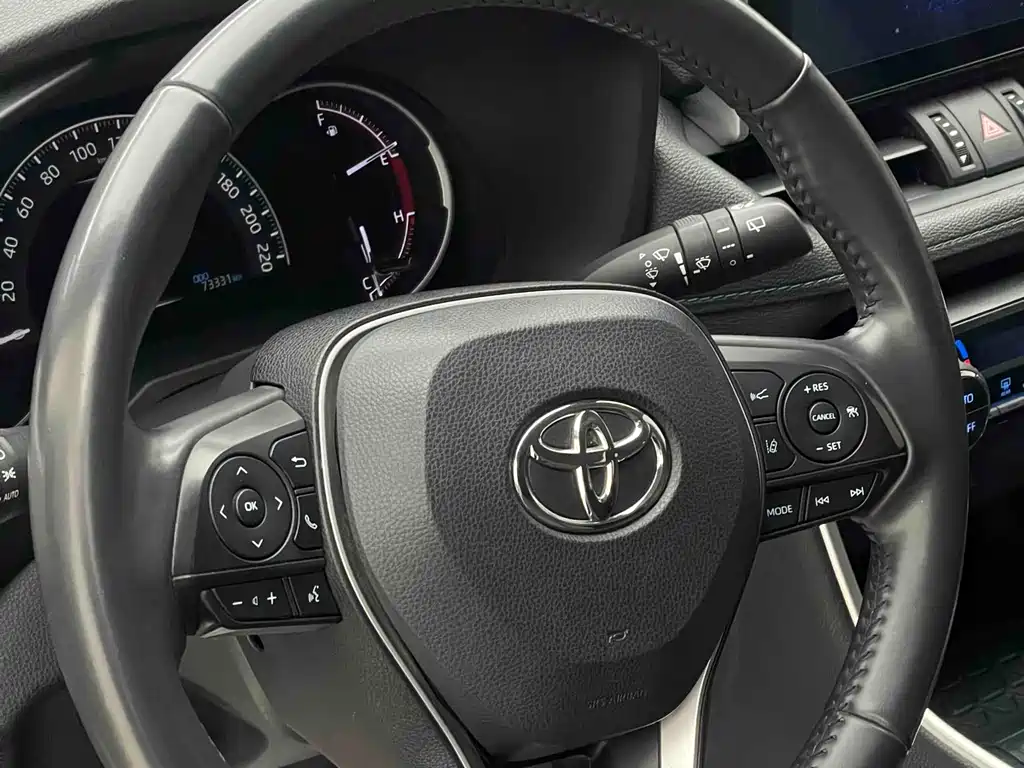 TOYOTA RAV4 RONGFANG