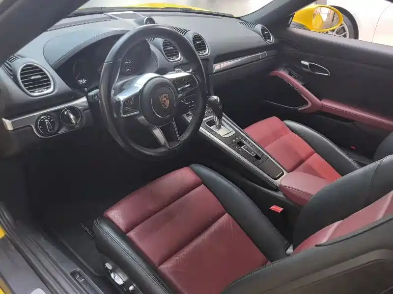 Porsche 718 2022 Boxster 2.0T