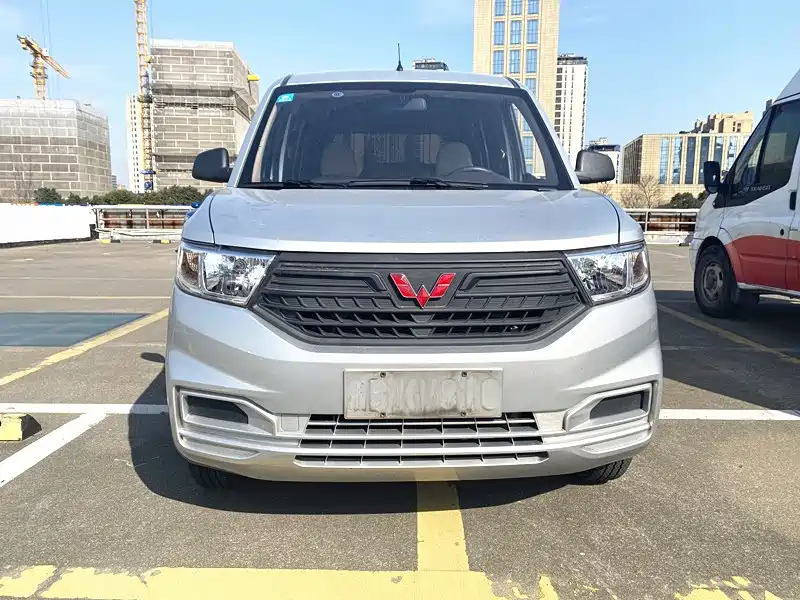 Wuling Hongguang V — миниатюра 2
