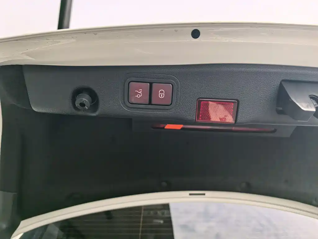 MERCEDES-BENZ E CLASS NEW ENERGY