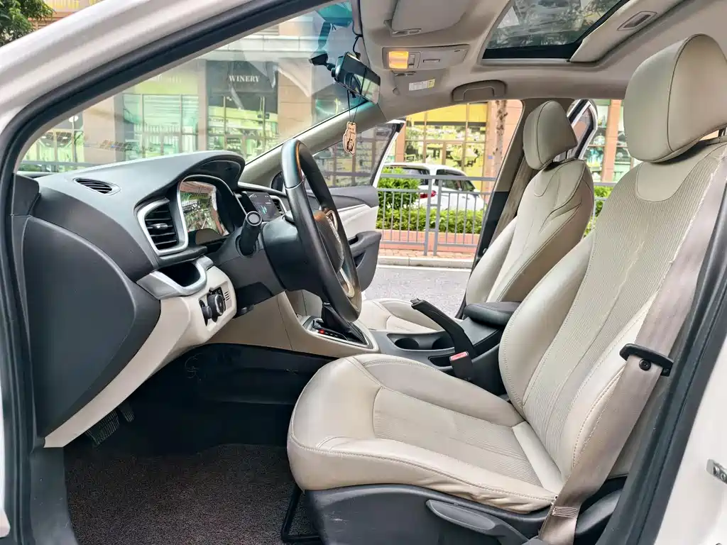 Buick Excelle — миниатюра 4