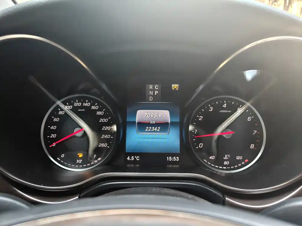 MERCEDES-BENZ V CLASS