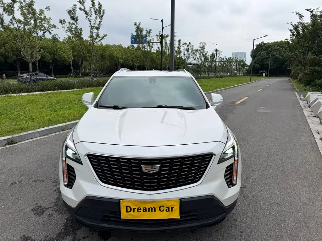 Cadillac XT4 2020 28T