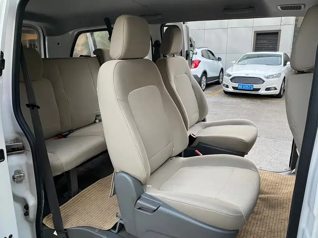 Wuling Zhengcheng Classic — миниатюра 14