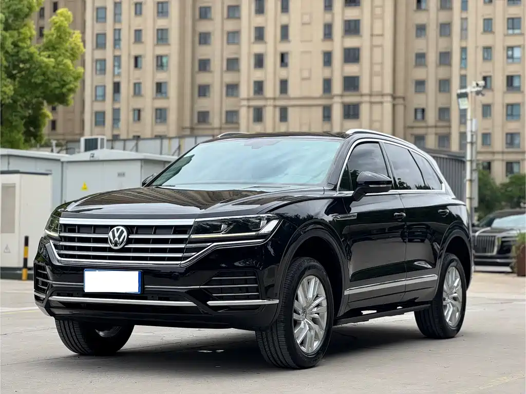 Купить Volkswagen Touareg