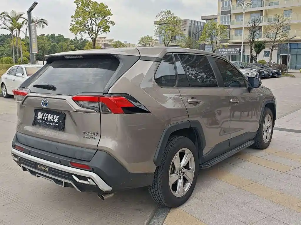 TOYOTA RAV4 RONGFANG