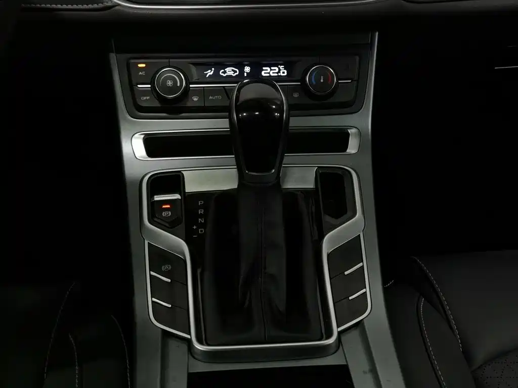 Geely Emgrand — миниатюра 13