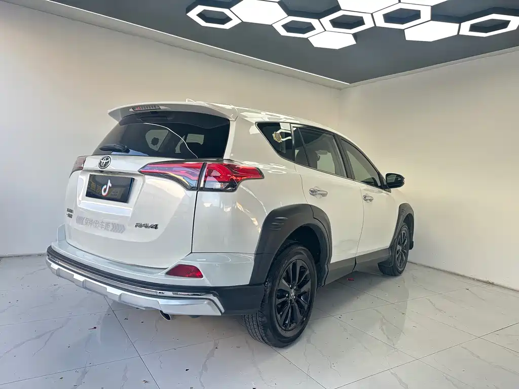 TOYOTA RAV4 RONGFANG