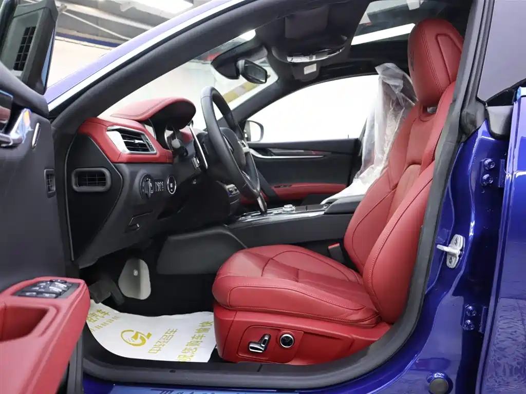 Maserati Ghibli 2023 2.0T GT