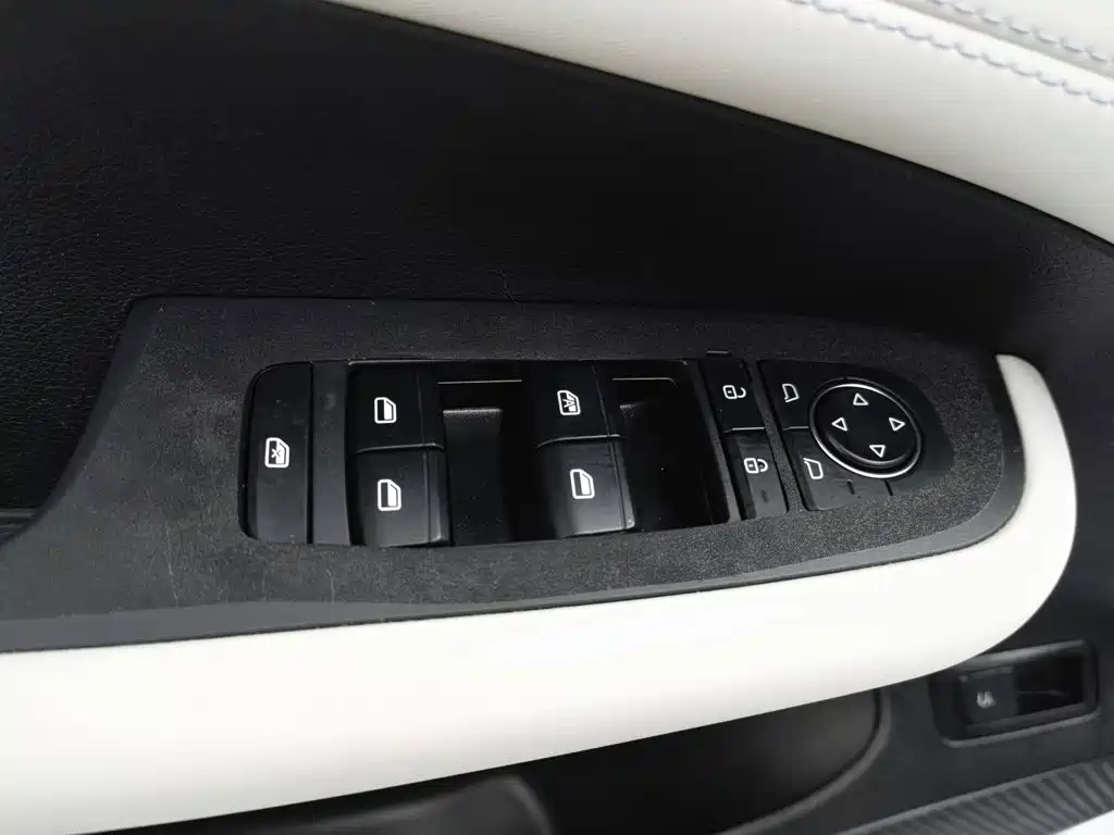 BYD Seal 05 DM-i — миниатюра 9