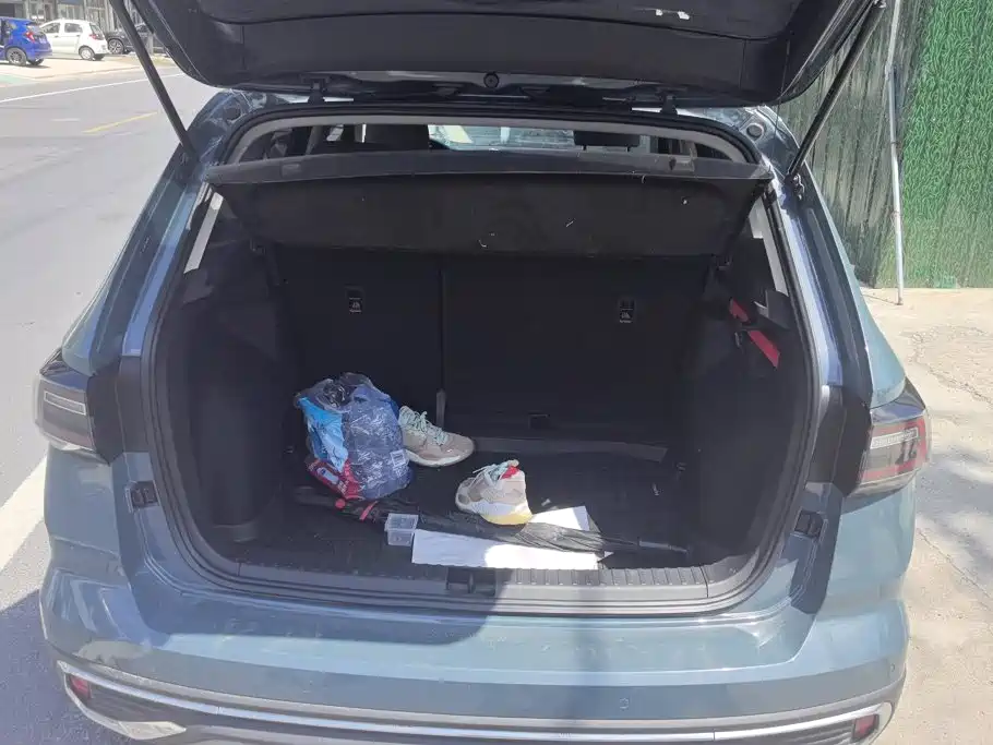 Volkswagen Tharu — миниатюра 4