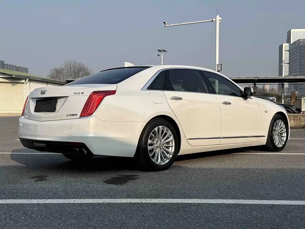 CADILLAC CT6