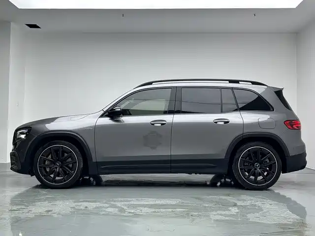 Mercedes-Benz GLB AMG — миниатюра 7