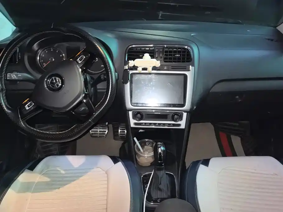 Volkswagen Polo — миниатюра 12