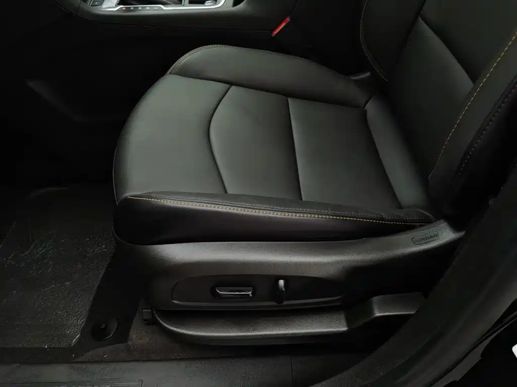 Chevrolet Equinox — миниатюра 20