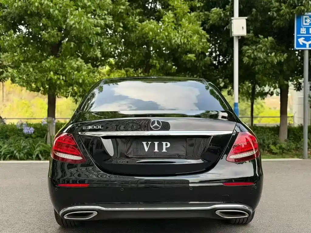Mercedes-Benz E-Class E 2018 E 300 L Fashion