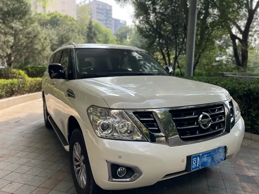 NISSAN TOURE