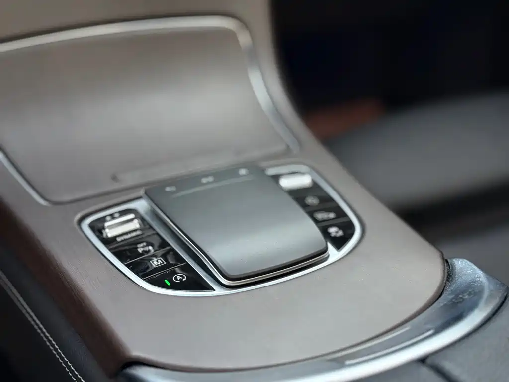 MERCEDES-BENZ GLC COUPE