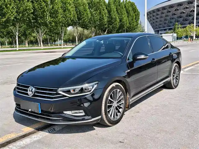 VOLKSWAGEN MAGOTAN 2020