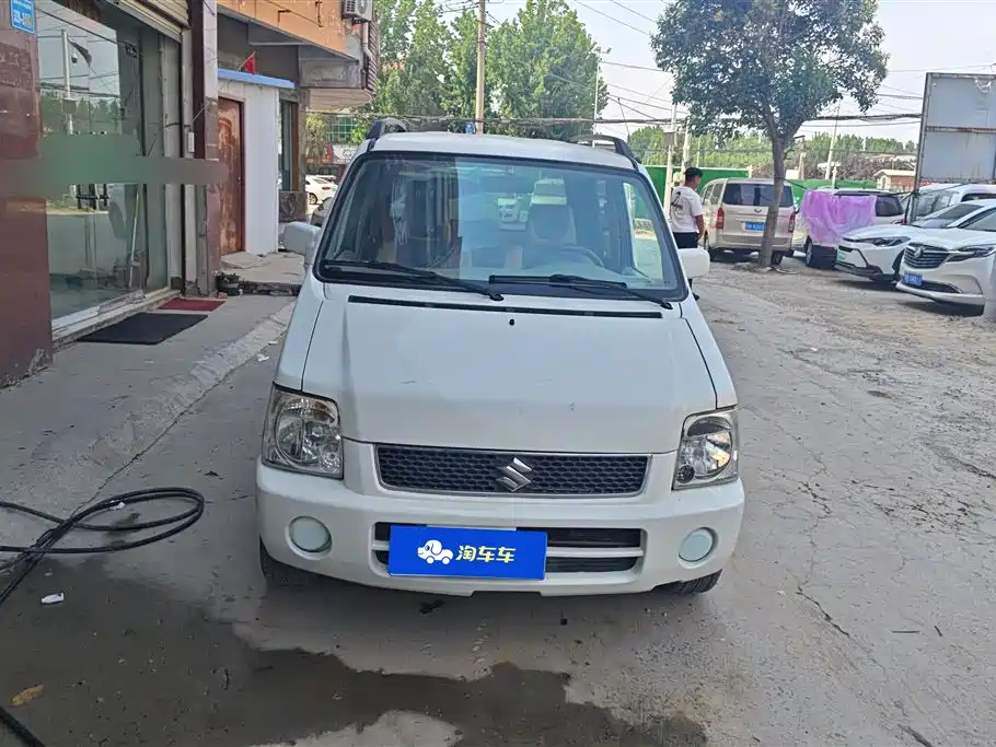 Suzuki Beidouxing 2015 1.0L MT Comfort