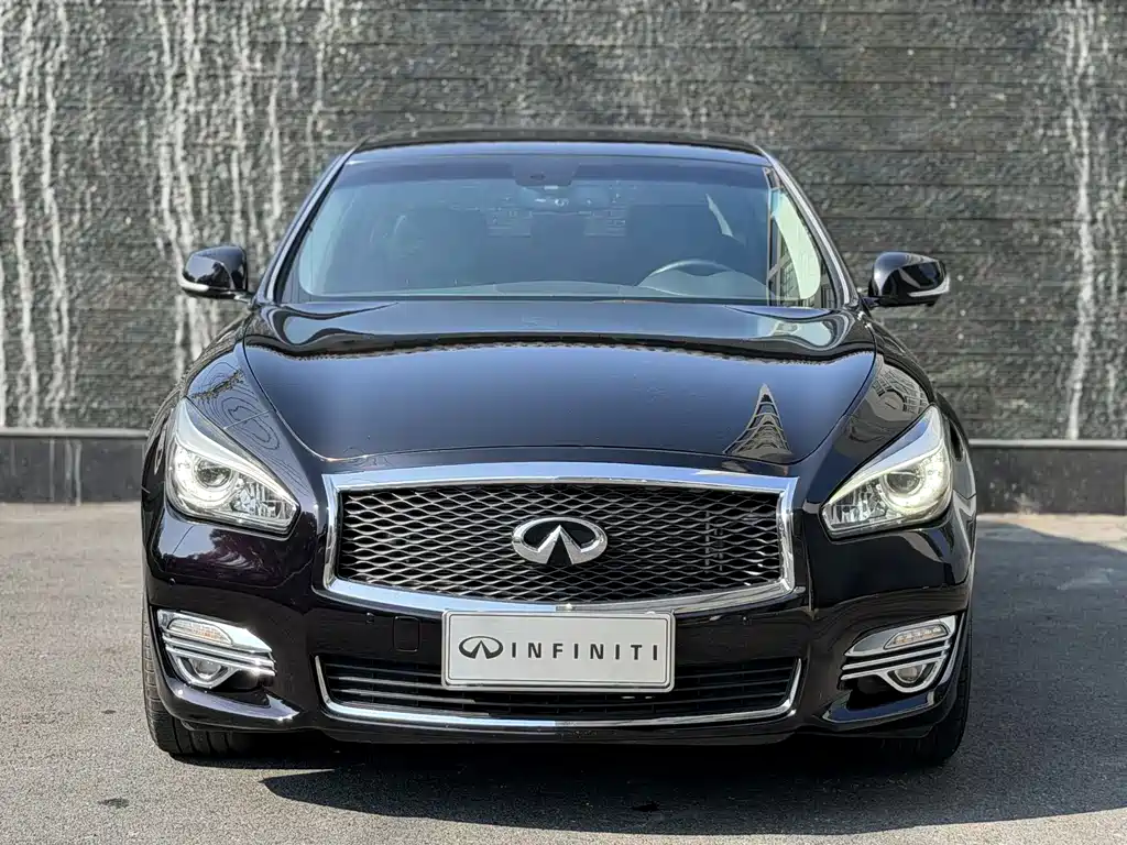 Infiniti Q70 — миниатюра 2