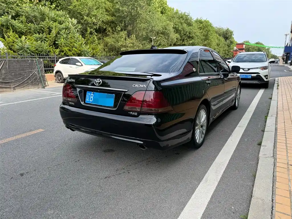 Toyota Crown 2005 3.0L Royal Saloon G
