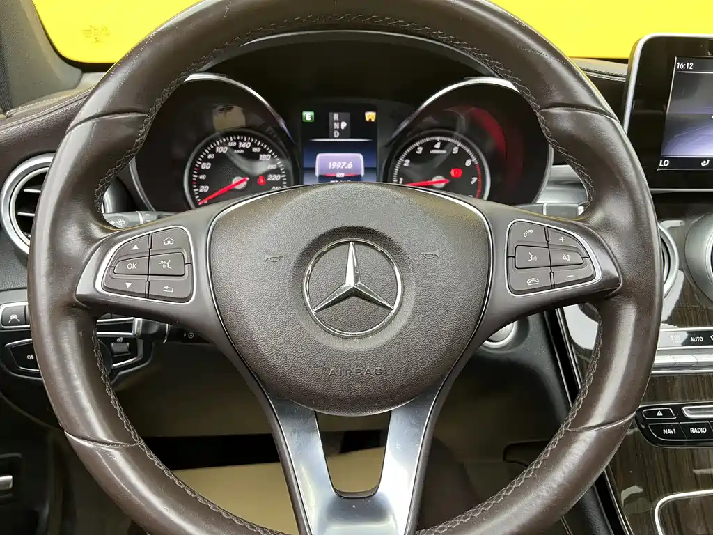 Mercedes-Benz GLC 2018 GLC 260 4MATIC Luxury