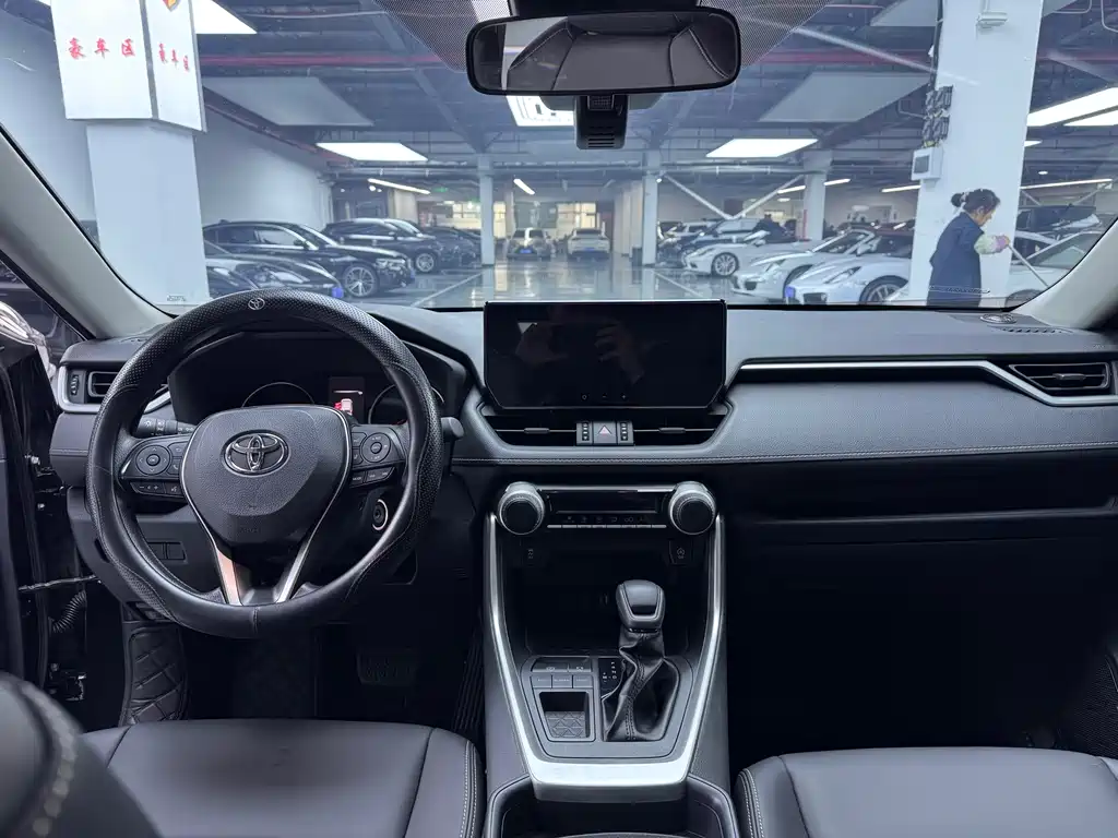 TOYOTA RAV4 RONGFANG