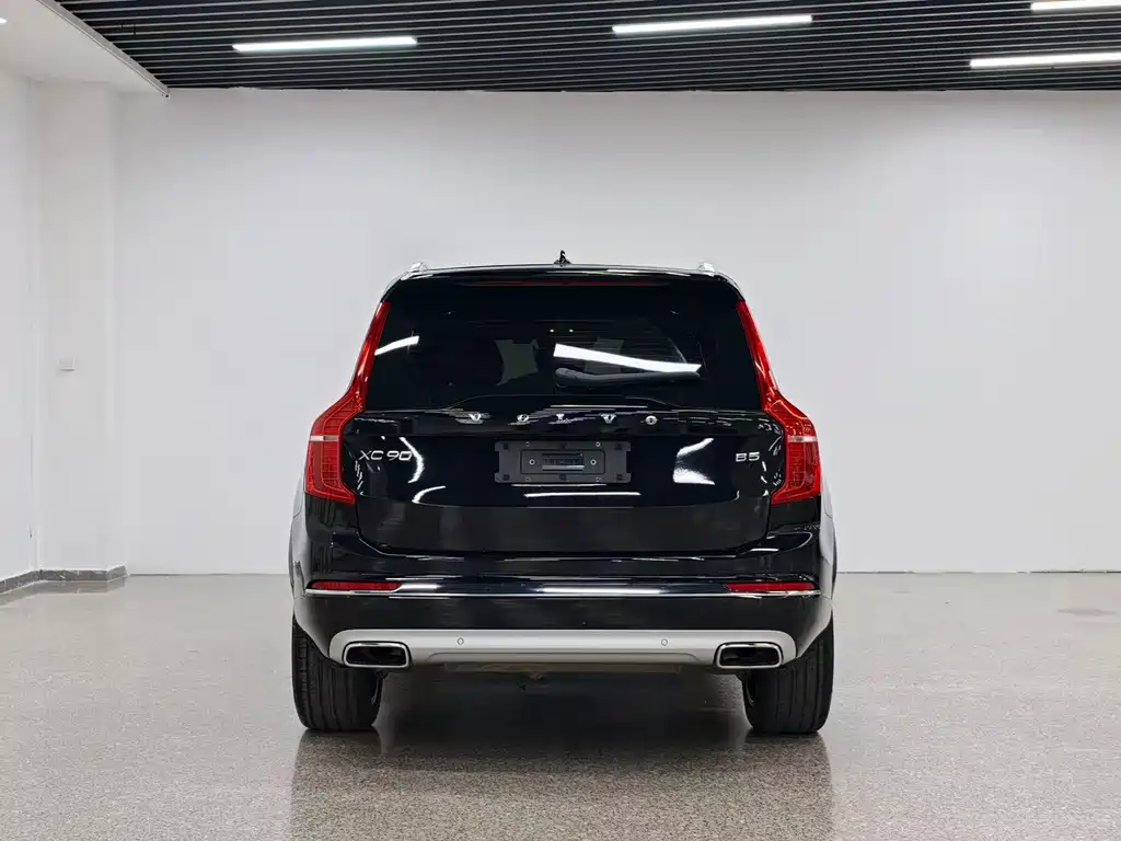 Volvo XC90 2021 B5 Luxury 7 мест