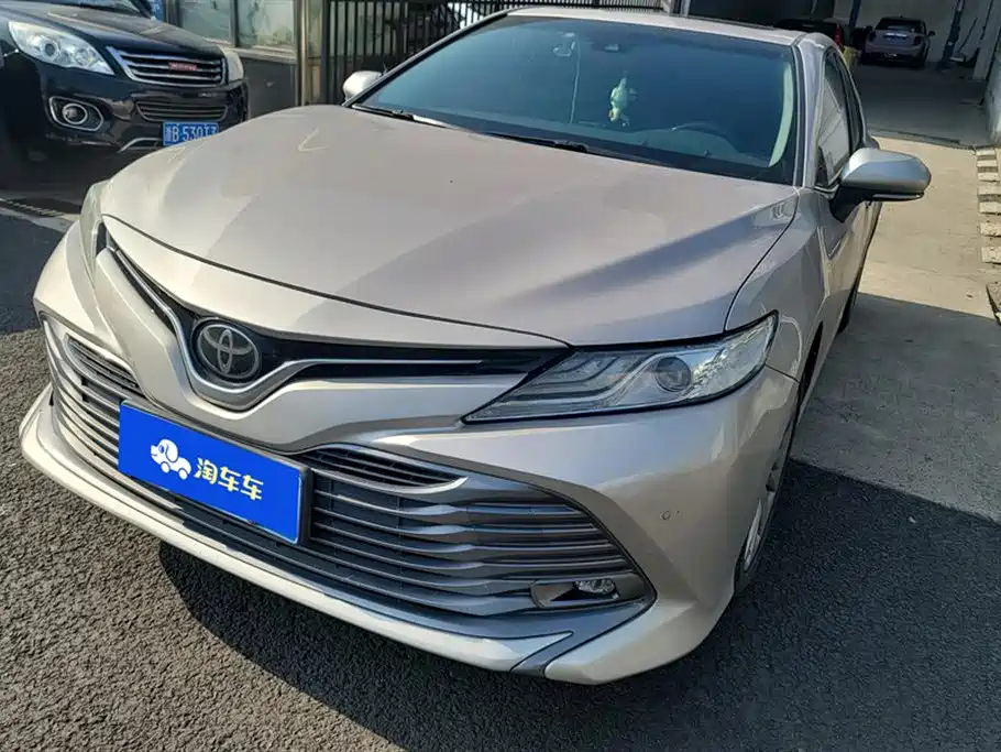 Toyota Camry 2021