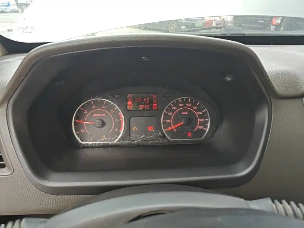 Wuling Rongguang S — миниатюра 12