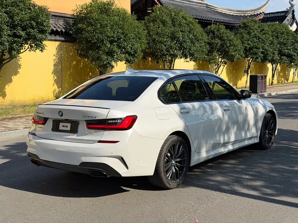 BMW 3 Series — миниатюра 8