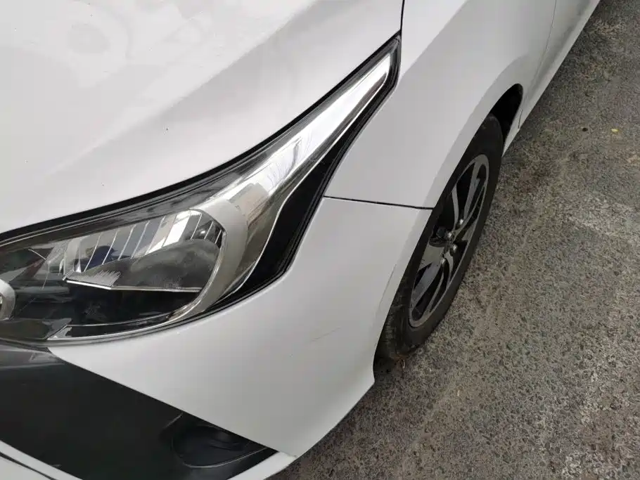 Toyota Yaris L — миниатюра 5