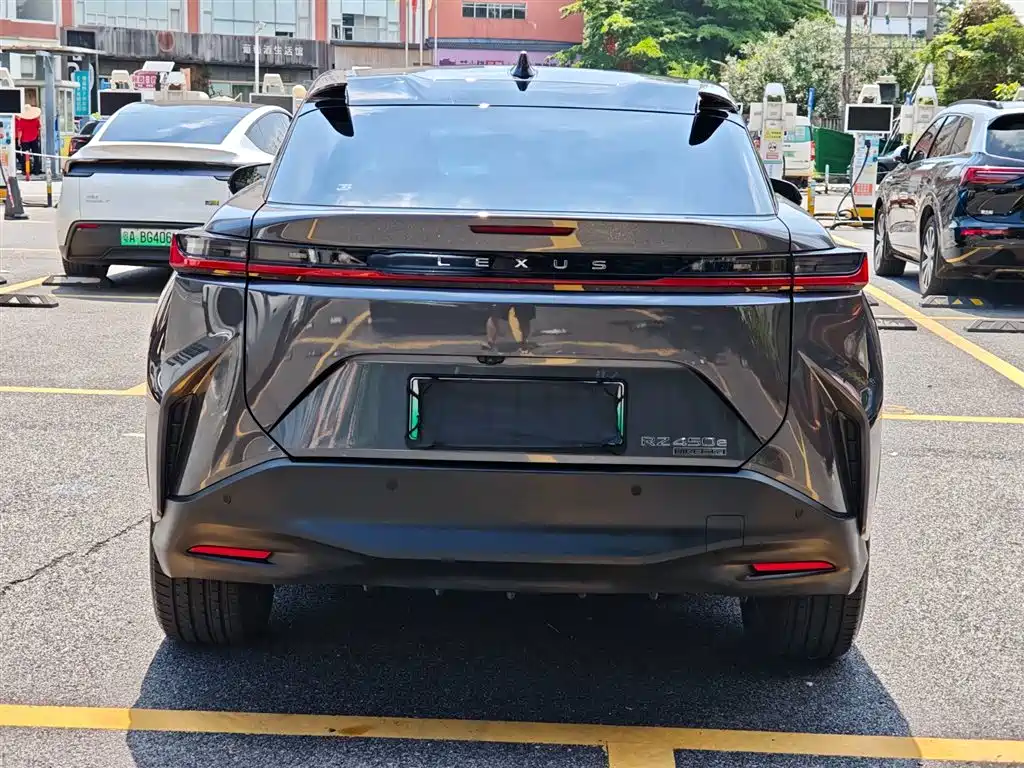Lexus RZ 2023 450e