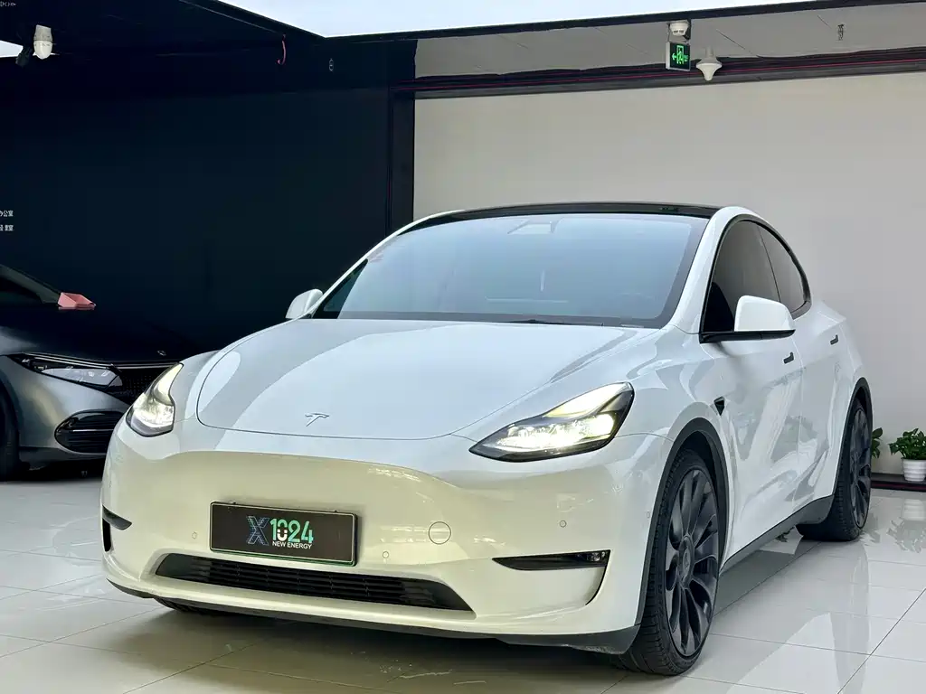 Tesla Model Y 2023