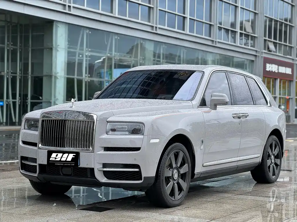 Купить Rolls-Royce Cullinan