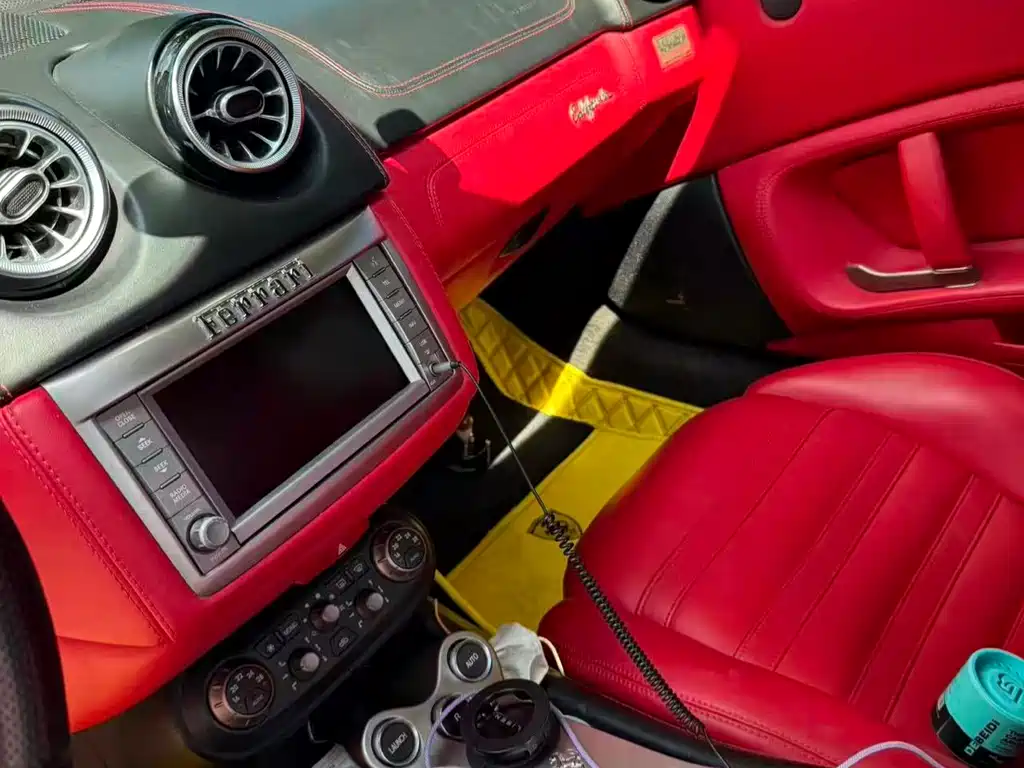 Ferrari California T 2009 4.3L