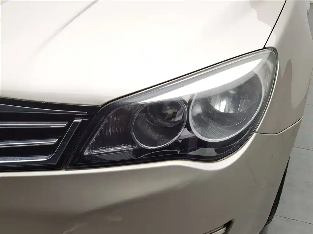 Roewe 350 2015 1.5L MT Luxury