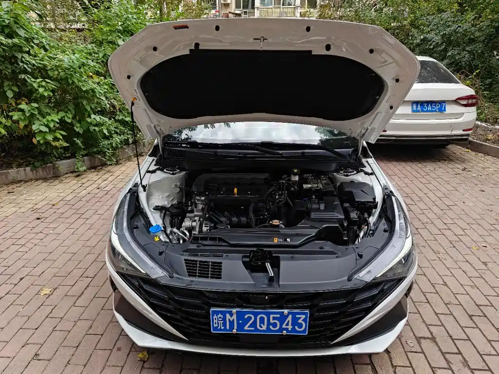 Hyundai Elantra — миниатюра 6
