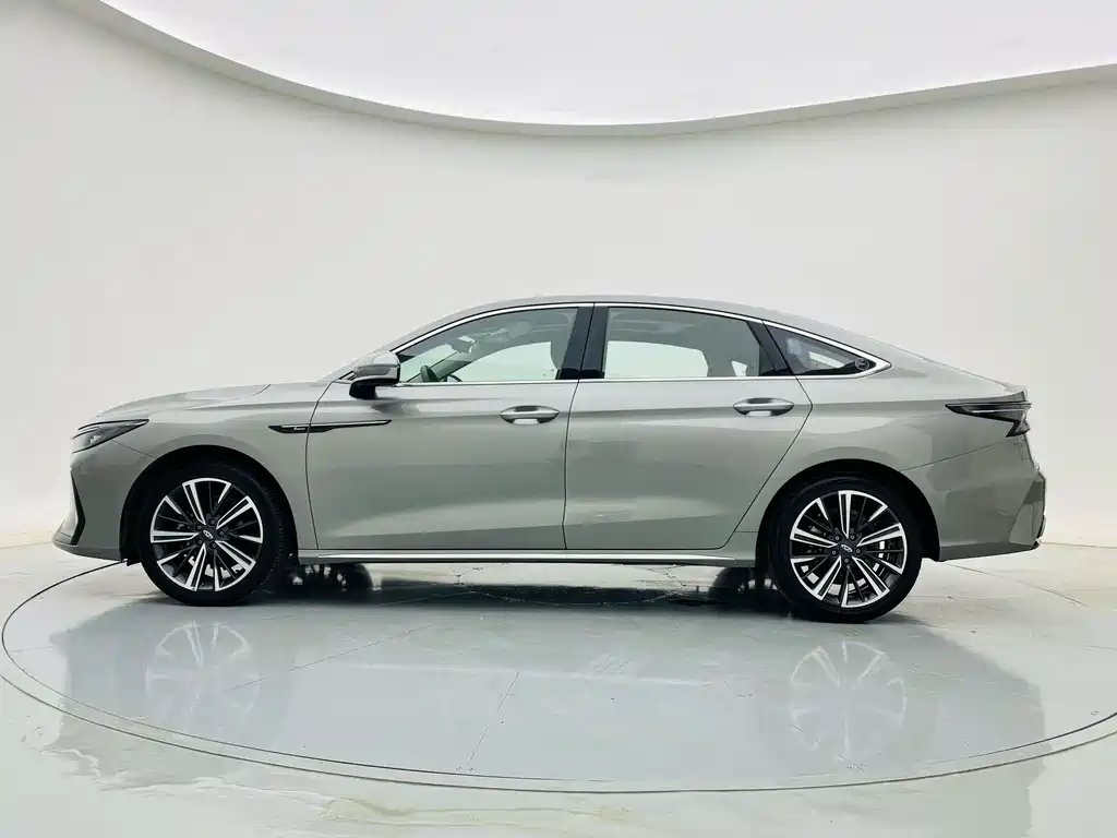 Chery Arrizo 8 8 2024 1.6T DCT