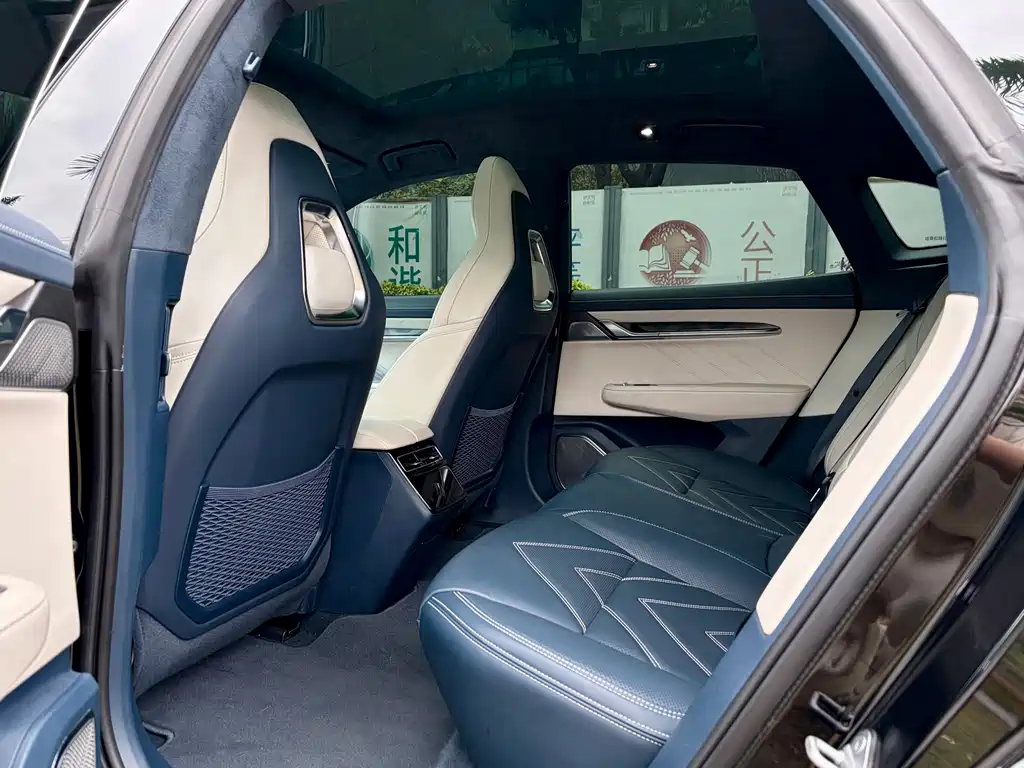 ZEEKR EXTREME KRYPTON 001