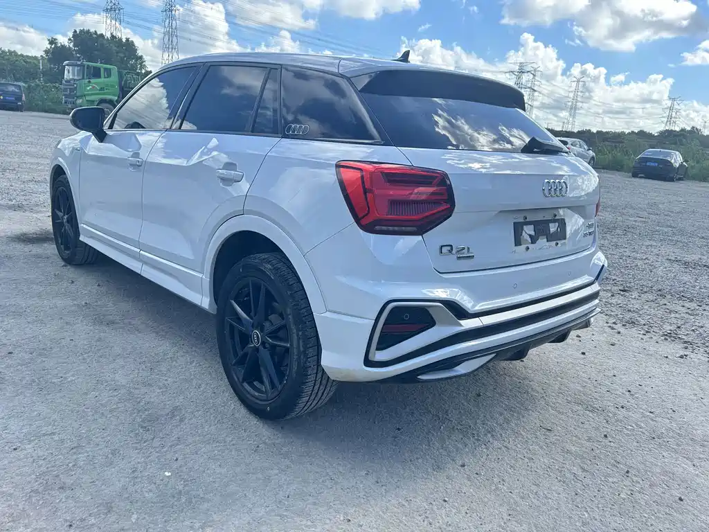 Audi Q2L — миниатюра 8