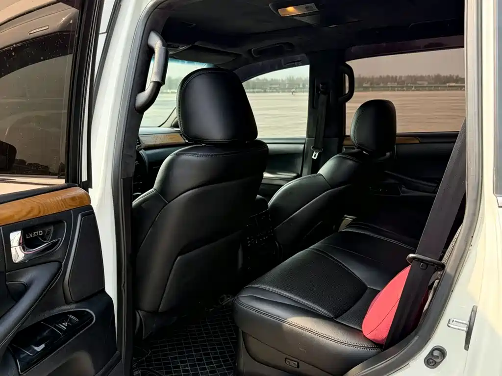 Lexus LX 2007 570