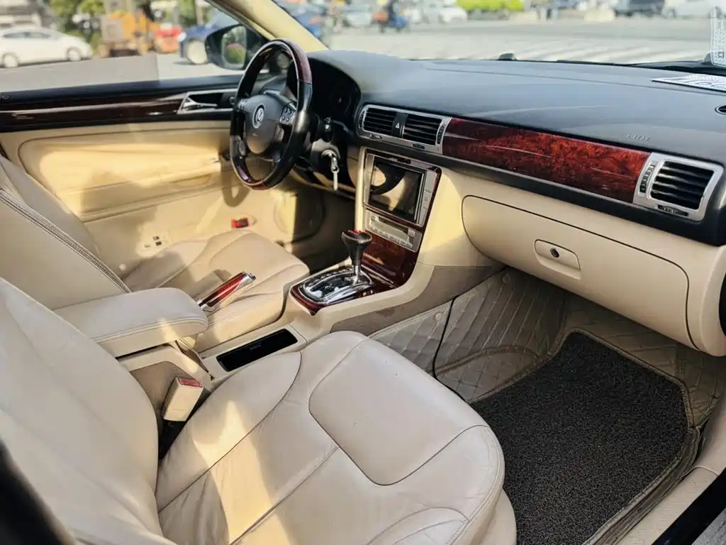 Volkswagen Passat Lingyu — миниатюра 8